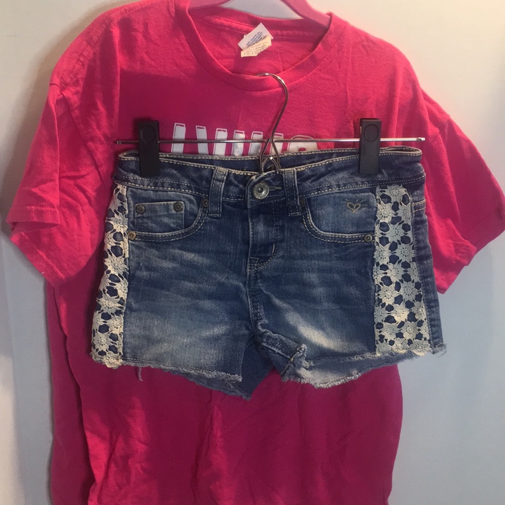 LOT OF 2 PINK NOVELTY SHIRT SIZE XL AND JUSTICE JEAN SHORTS SIZE 10 R